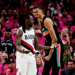 【马刺进步报告S03E72】刺拓G1：文班季后赛首秀35分，开拓者该错防、联防还是别防？