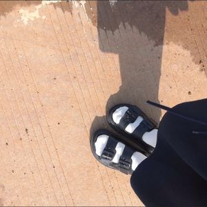 《梨子小姐与自己相处》读后感