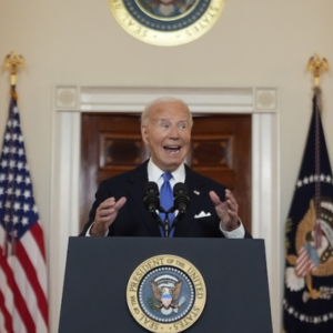 专访亮相、到摇摆州拉票，未来3天行程将影响拜登是否继续竞选