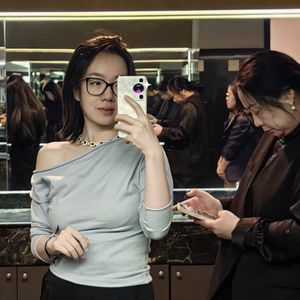 对镜照照