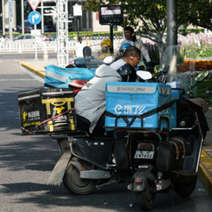 骑手抢单外挂灰产缘何屡禁不止？