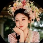 簪花明媚