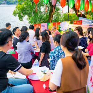 Vol.0010 相亲遇到真爱？还是压力与困惑？杭州单身男女的婚恋观点对决！