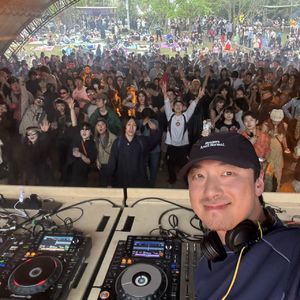 我可能是国内开飞机的人里最会DJ的，DJ里又最会开飞机的
