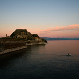 19. 断裂的,破碎的,不安的:一个现代希腊的形成