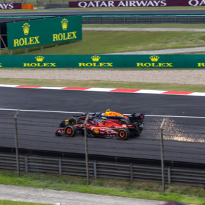 Vol.03 F1重燃上海 | 两位非专业换胎监工见闻