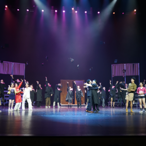 圆桌 X MeanGirls | 当英专生和医学生开始表演音乐剧(下)