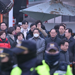韩国法院再对尹锡悦签逮捕令,对峙戏码将重新上演