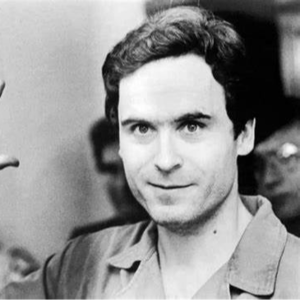 "致命吸引力：解密泰德·邦迪的优雅面具下的黑暗真相"