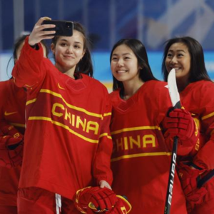 Vol.08 中国冰球，比男足更大的“归化”豪赌｜冬奥特辑②