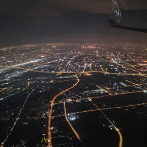 第137期:跨年飞行与深夜寻店