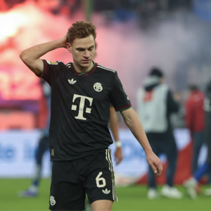 密集赛程下联赛优势骤然降至6分，乌帕的续约过程居然如此复杂