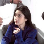 莉莉丝不说话