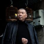 冯小刚恩仇录：曾经怼天怼地，如今“走个面”都难？