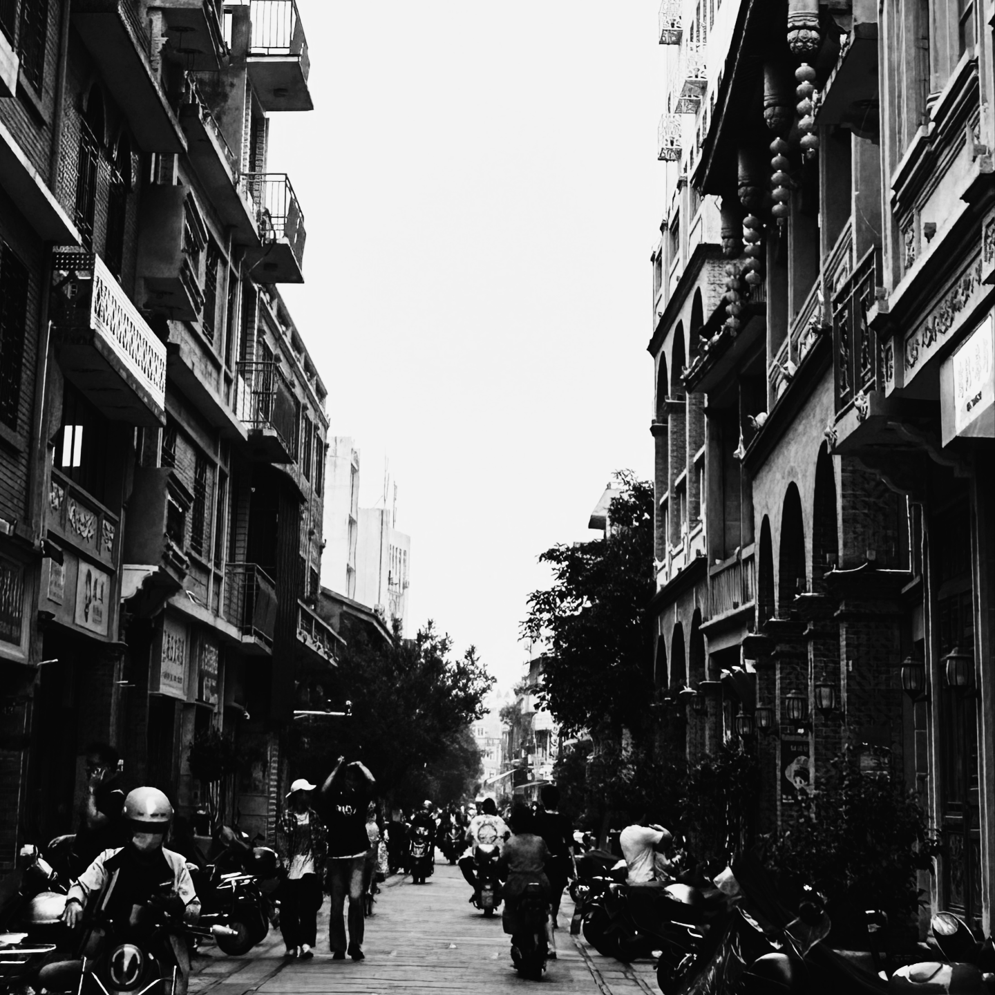 cover of episode 与想象共舞的黑白专辑封面