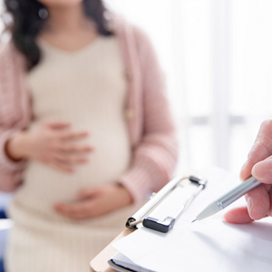 2023年上海平均初育年龄31.66岁，总和生育率0.6