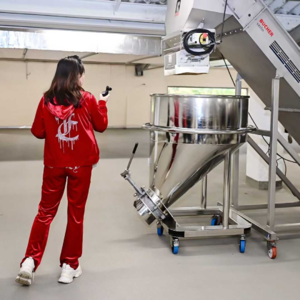 12. 读书&家庭&搞钱:深圳女孩规训之外的路径选择