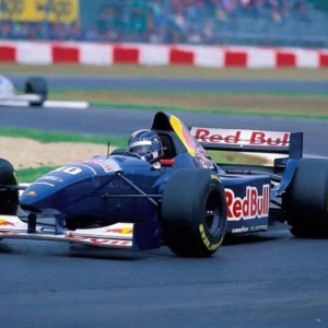 最适合年轻人的第一辆F1赛车 关于索伯车队的兴盛与衰落