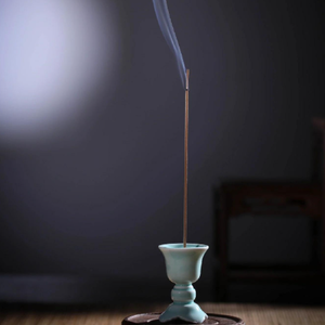 全世界的香氛品牌，突然都开始卖同一根线香了？线香收割中产？