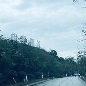 96. 昆明保山行 - 人间烟火、古镇与一杯好咖啡 （结尾有彩蛋）