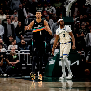 【马刺进步报告S03E62】怎么？就这一星期时间，马刺突然成了人见人抢的香饽饽？