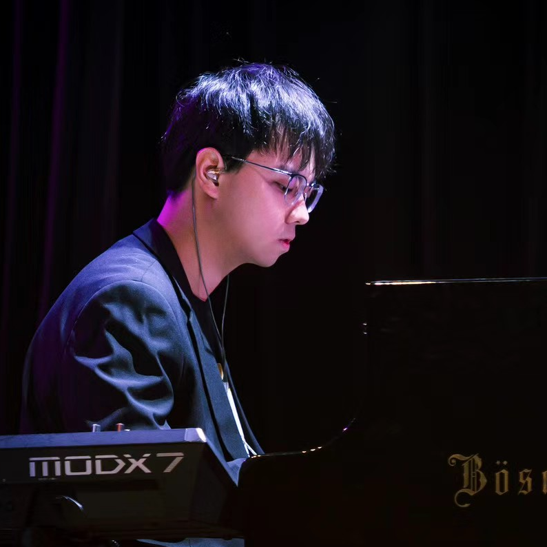 从轻度创作到深度表达：AI时代，音乐人的核心竞争力是什么？对话青年音乐人颜子力 episode artwork
