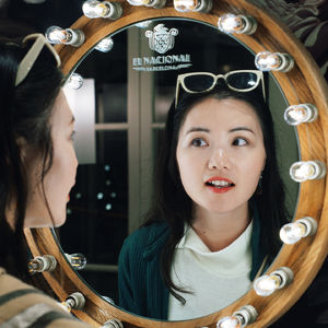 摩登女儿国