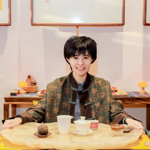 十天干深度课|己土的“泥土哲学”:能盖房能种田,还能说着最温柔的话干最狠的事