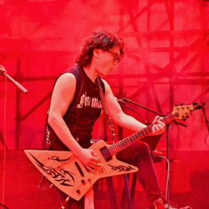 29 鼓手怒砸主唱，贝斯冷眼旁边，乐队也有鄙视链？