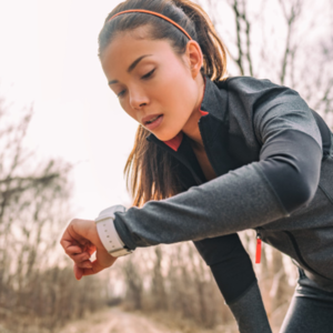 夏练三伏不硬撑：高温跑步，科学训练是关键