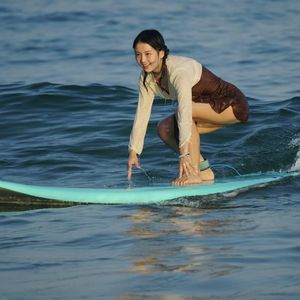 跳海、潜水、冲浪，成年人的暑假自救指南