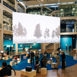 前瞻钱瞻345 . 从MIT, ZKM 到 品牌 自建MEDIA LAB 媒介实验场