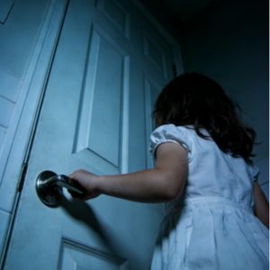 【鸡毛诡话】第52期：锁眼儿里的眼睛