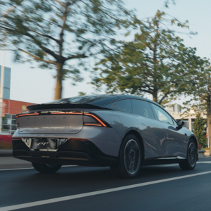 Vol.041 小鹏全新产品定义、智界R7卖得又贵又好、Model 2是什么车|月度点评