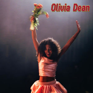 Olivia Dean | 六月复古醇厚混杂无限活力