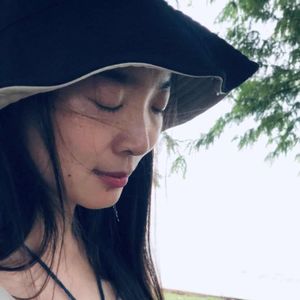 《世界上最快乐的人》咏给明就仁波切