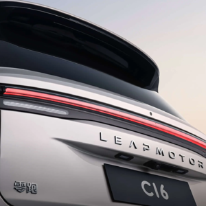 Vol.043 理想端到端智驾营销、零跑大卖靠什么、小鹏P7+爆单分析|月度点评