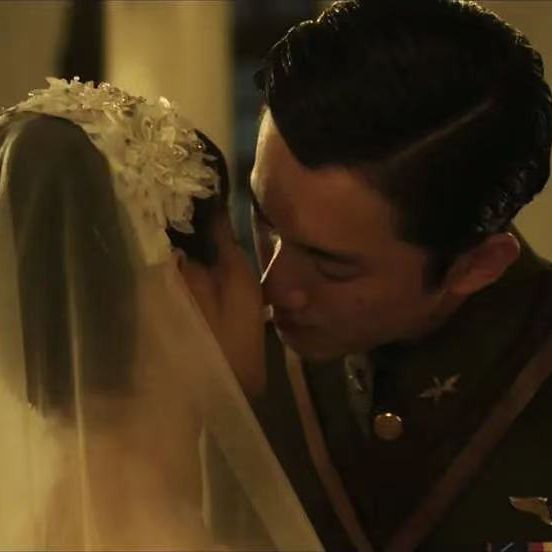 她们带着烧焦的心灵穿越山河/白先勇小说《一把青》 她们带着烧焦的心灵穿越山河/白先勇小说《一把青》