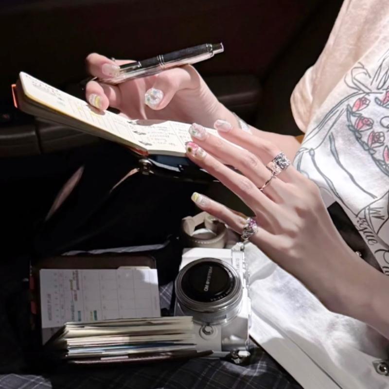 男性在邀请他人进入自身系统方面有些集体智慧