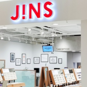 “眼镜界优衣库”JINS在中国遇下沉难题
