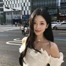 韵韵笑一笑
