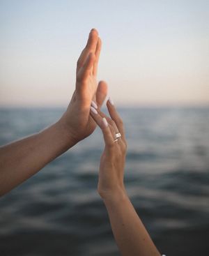 No. 035 - 那些把你捧在手心的人，后来怎么样了？