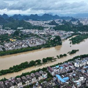桂林遭遇1998年来最大洪水,火车站、医院、学校停摆
