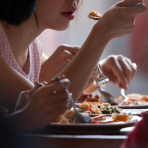 “食欲，是最深的情欲”：看清一个人，吃相比面相更准