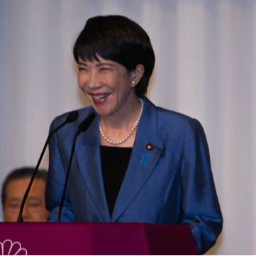 Vol.412|日本史上首位女首相，能当多久？