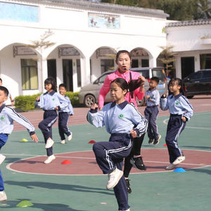 E746.小学体育老师：让孩子们爱上运动比擅长运动更重要