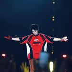 抱着星星的兔子