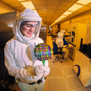 E104 从“赢麻了的速胜论要不得“看懂全球芯片制造格局