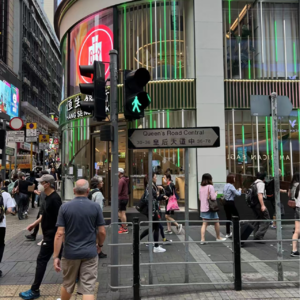 双城记#1 北京-香港 “我们中年人该干中年人该干的事情”