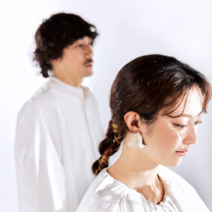 moumoon | 你绝对听过她们的歌，却从没认识过她们。